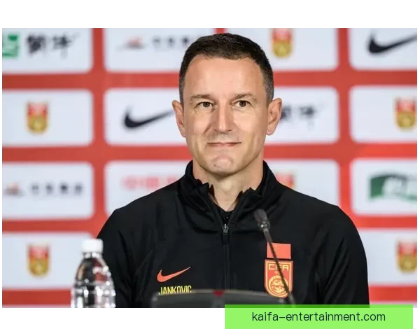 体坛观察：前国足主帅扬科维奇访问曼城未提执教CFG球队计划